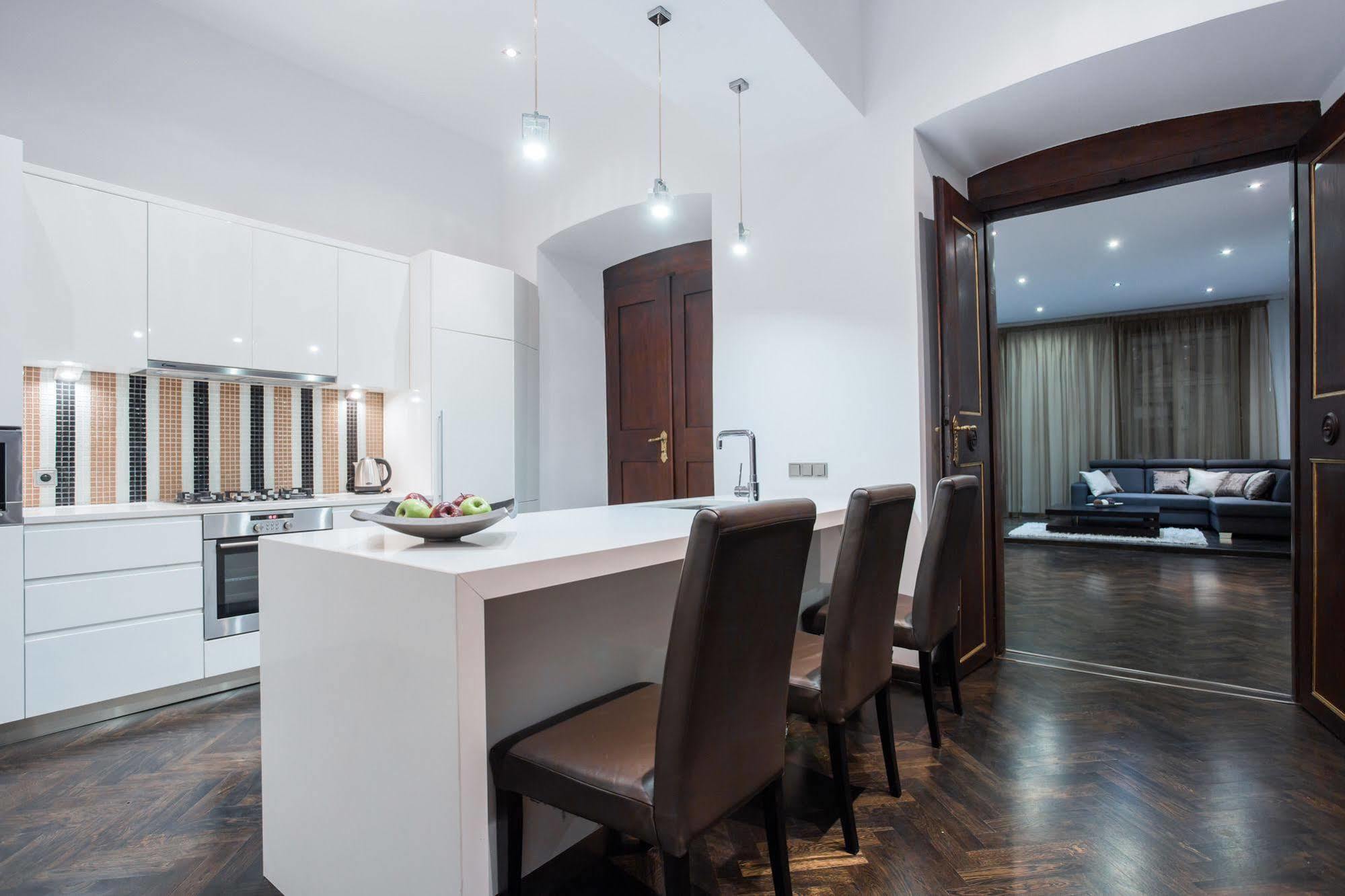 Szlak 11 - All In Apartments Краків Екстер'єр фото