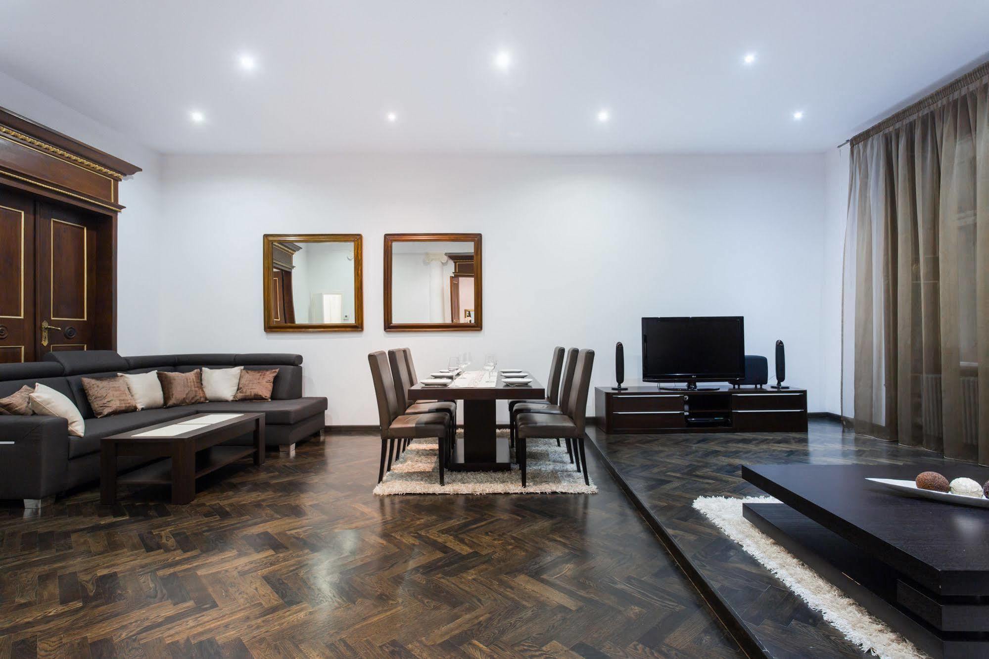 Szlak 11 - All In Apartments Краків Екстер'єр фото